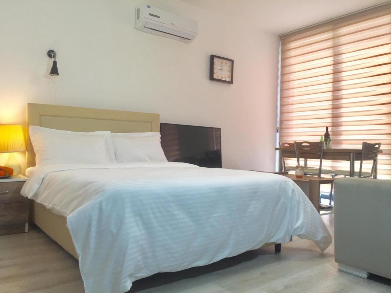 Uptown Holiday App Daily Rental Contactless Check In & Check Out Famagusta  Room photo